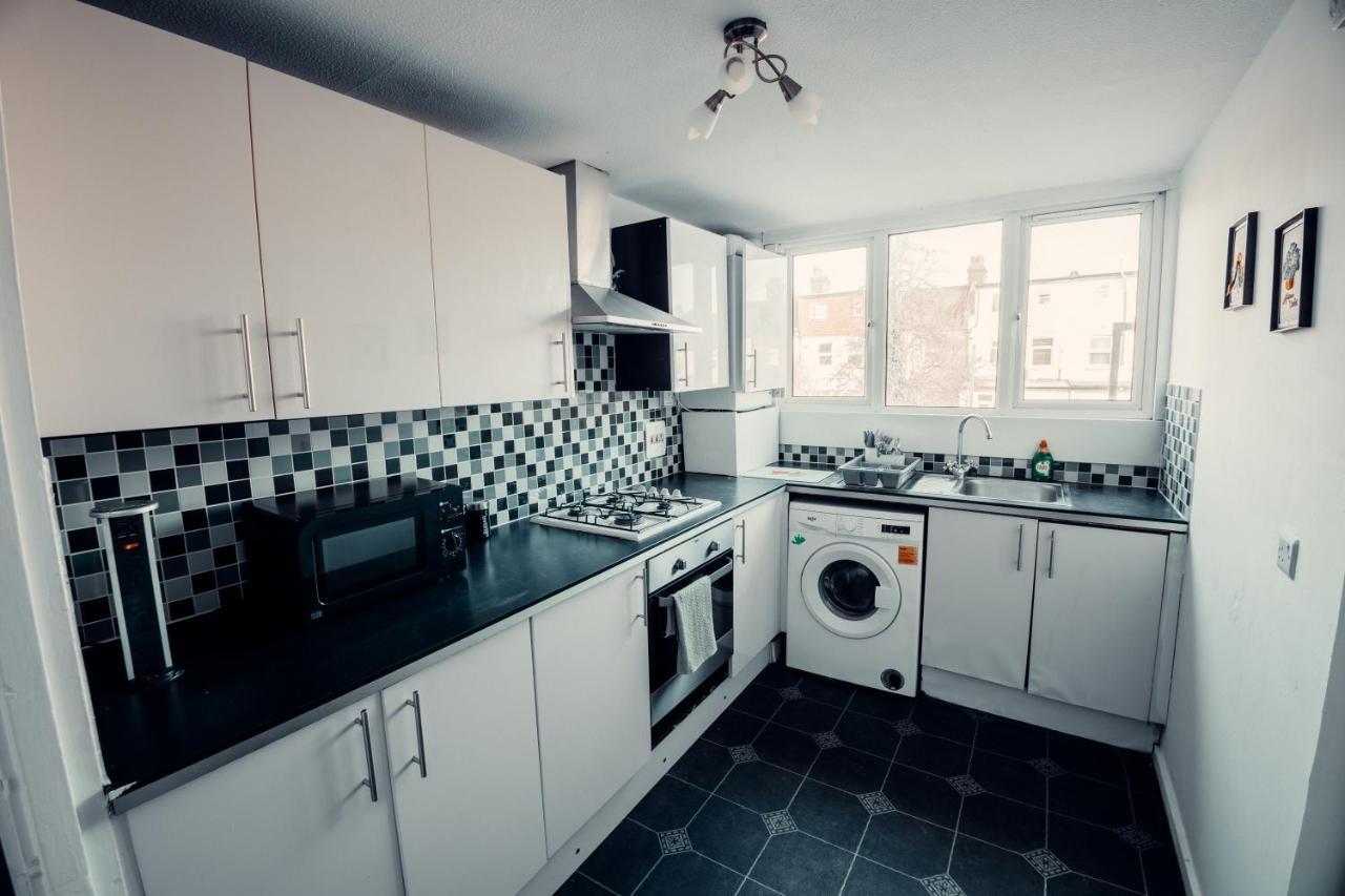 Comfy Home-Wood Green Londra Esterno foto